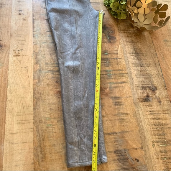 Anthropologie Metallic Snake Leggings Size 29 - Picture 9 of 12